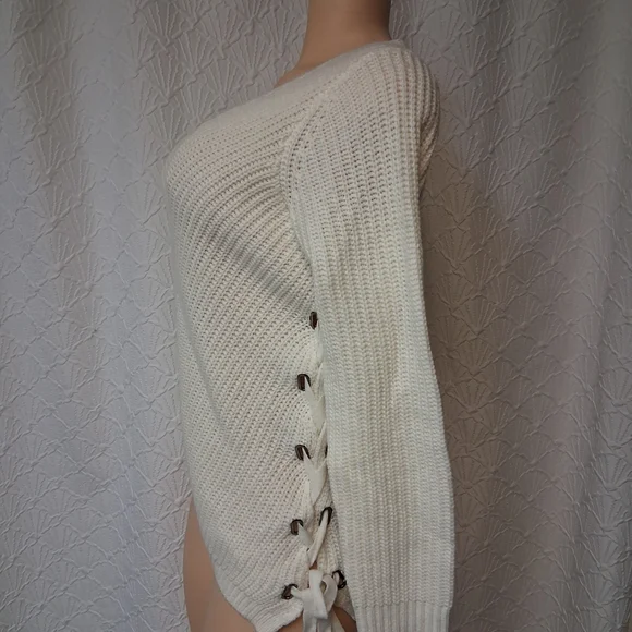 John + Jenn Cream V-Neck Sweaterwomen Size M - Picture 9 of 16